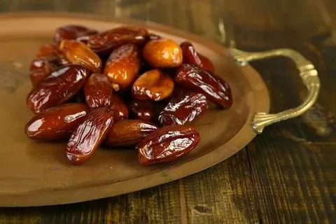 تصویر 3 از خرما سایر خوزستان با رنگ طلایی و طعم طبیعی